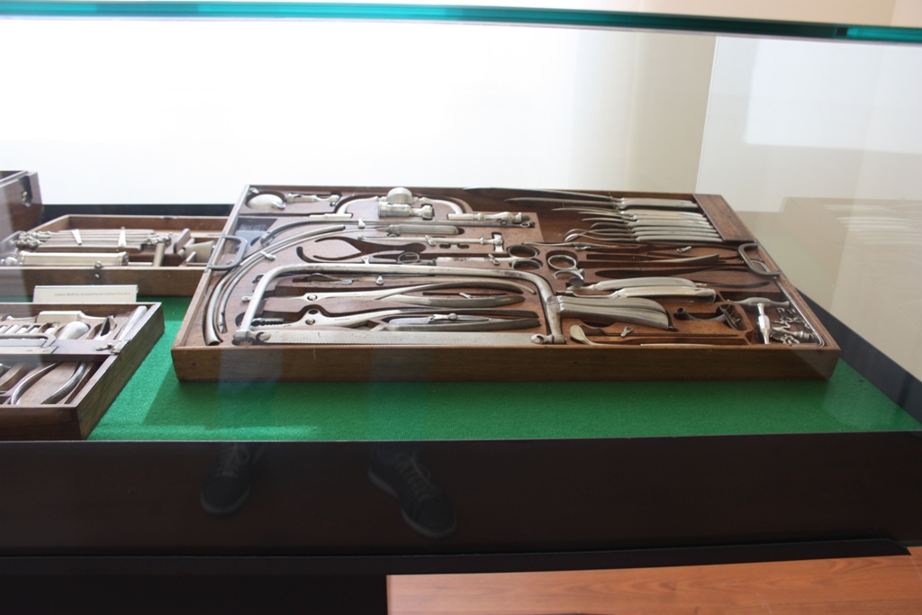 Surgical Travel Sets 7.jpg